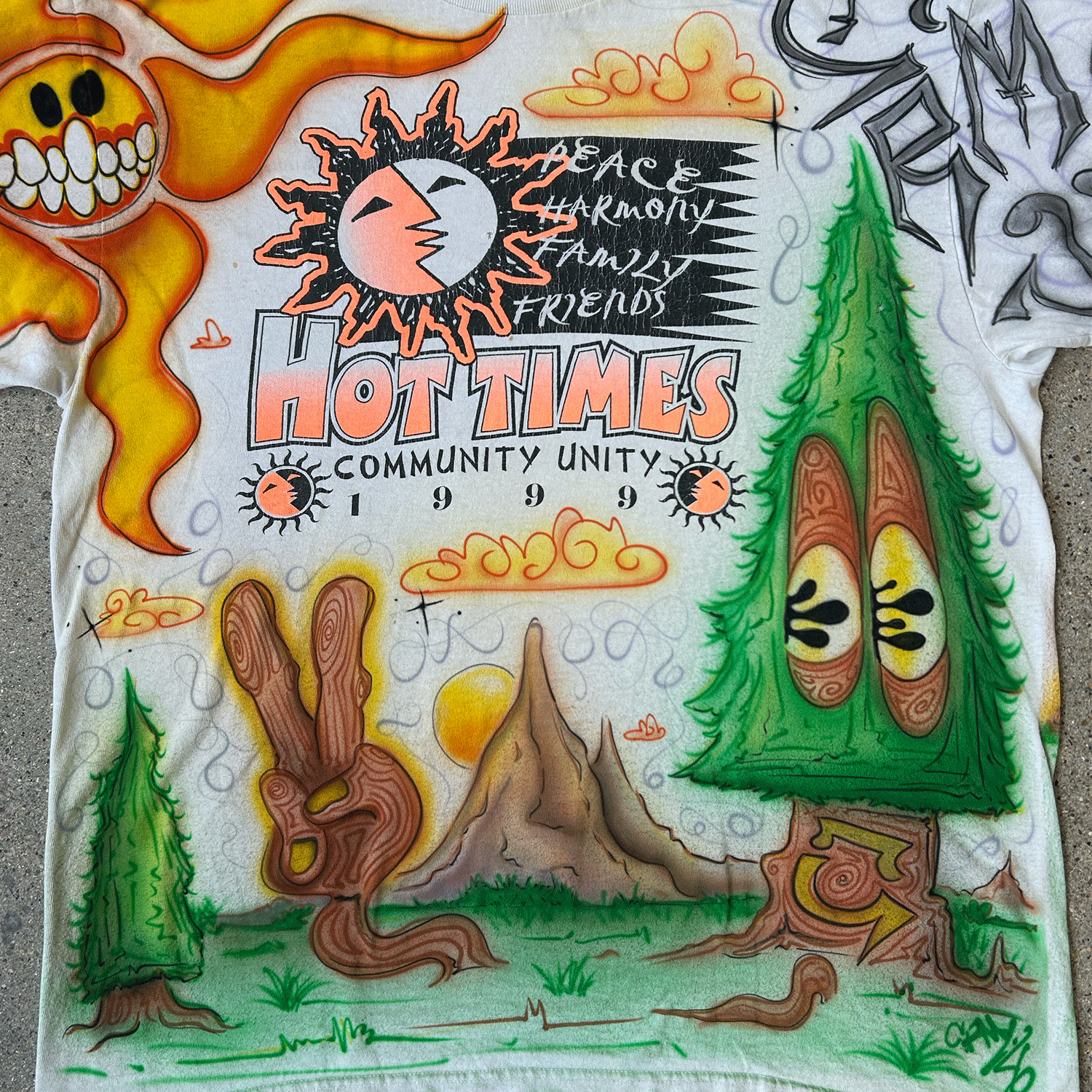 HOT TIMES 99 / A MAD WOODEN SPRITE